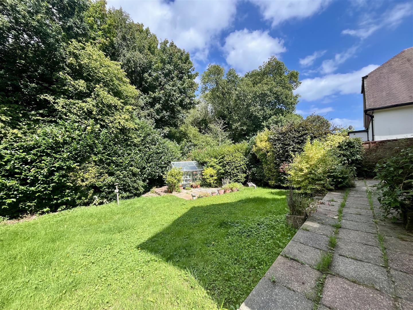 Knowle Road, Fairlight